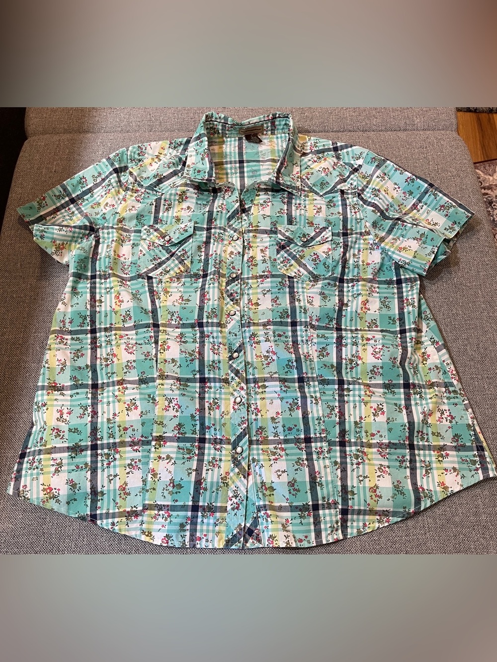 eal Plaid Floral‎ Bit&Bridle short-sleeve western shirt with peqrl snaps 1xl